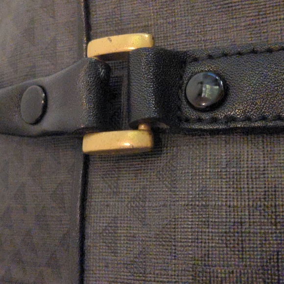 ⭐ 2 / $12 Liz Claiborne 1984 triangle patterned purse - Picture 2 of 16